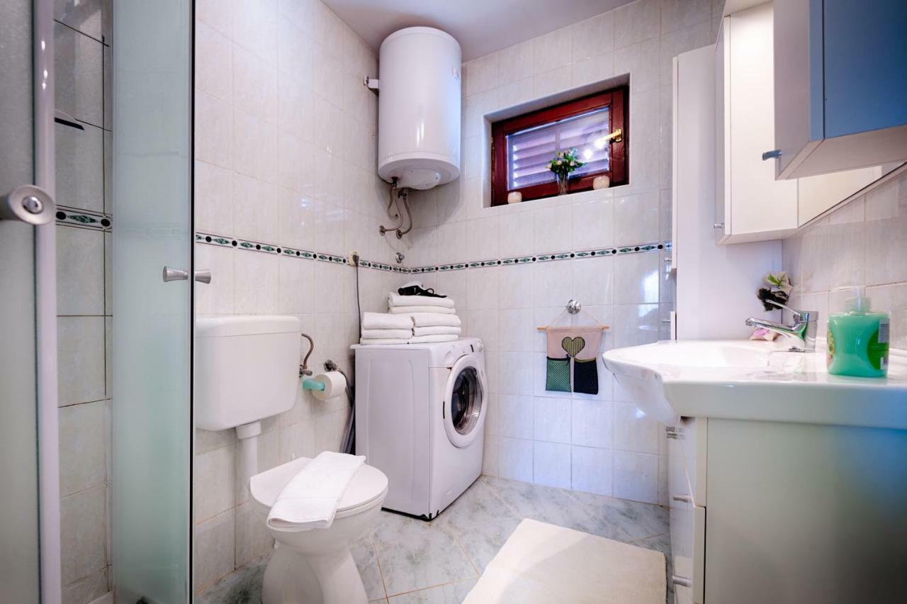 Apartman Prosperino Віс Екстер'єр фото